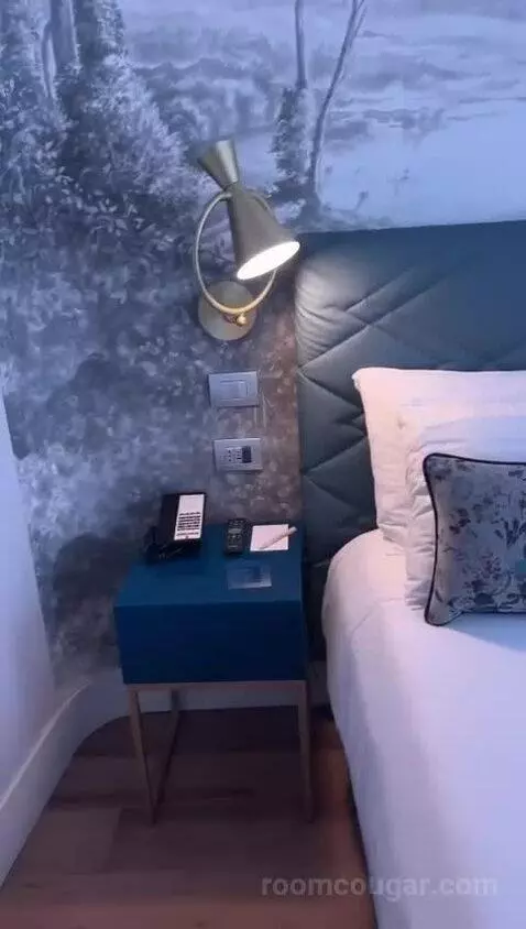 Suite Fori Imperiali bed picture #4