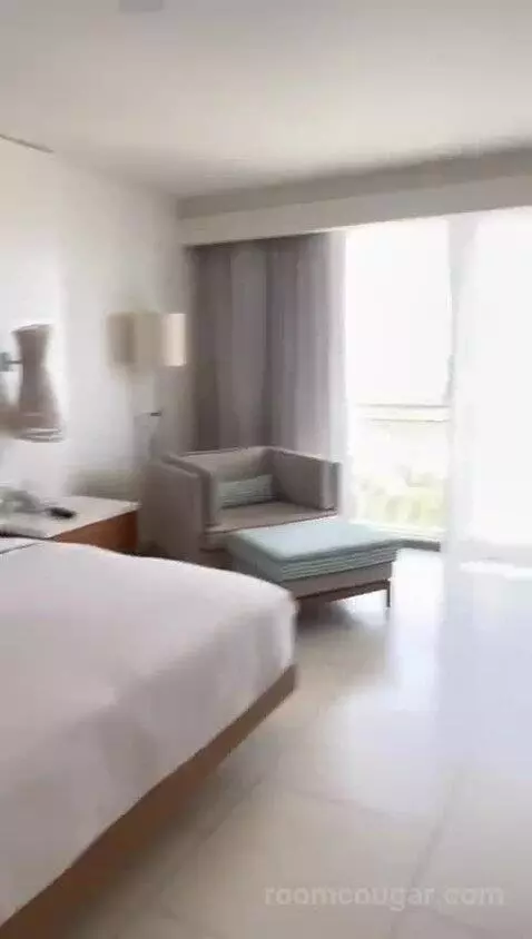 King Room with Ocean View (#1534) bed picture #5