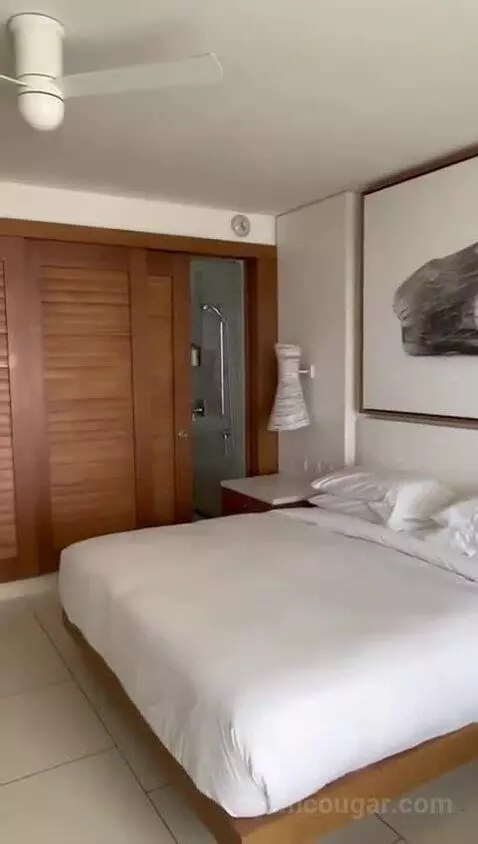 King Room with Ocean View (#1534) bed picture #10