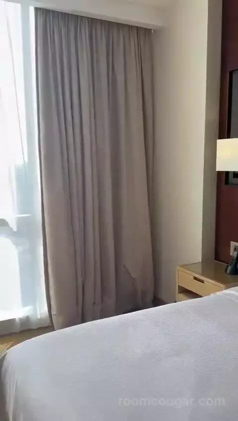 Grand Deluxe, Guest Room, 1 King, Mid Floor bed picture #8