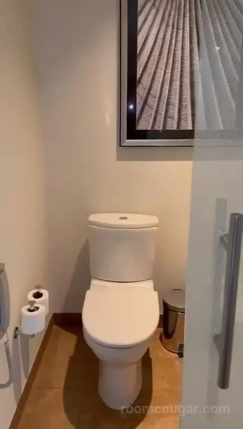 Grand Deluxe, Guest Room, 1 King, Mid Floor bathroom picture #11