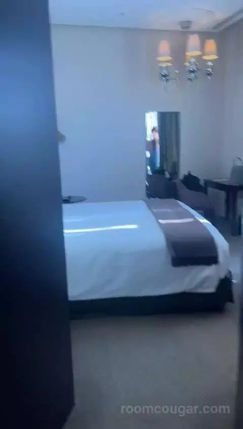 Junior Suite bed picture #9