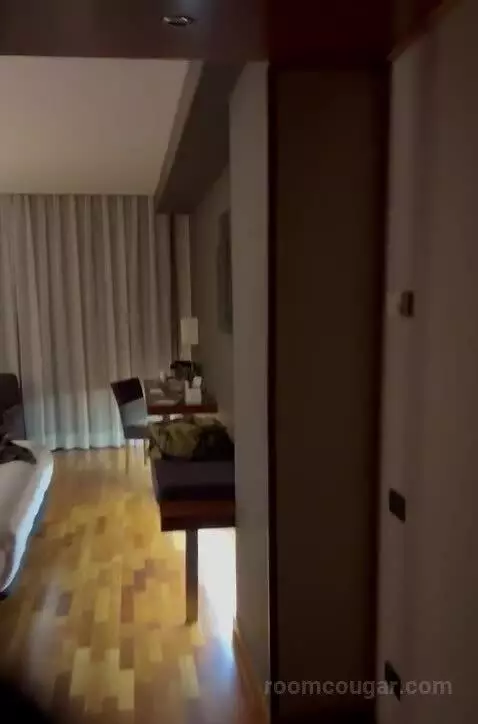 Standard Queen Room picture #5