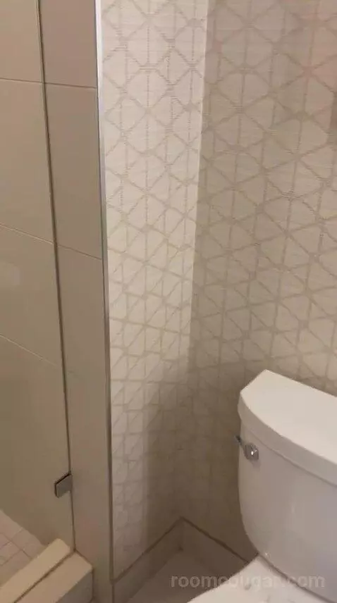 King Room with M Club Access bathroom picture #12