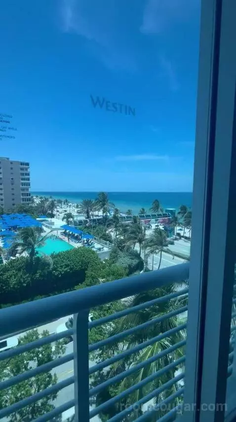 Guest Room, 2 Double, Partial Ocean View (#601) view picture #6