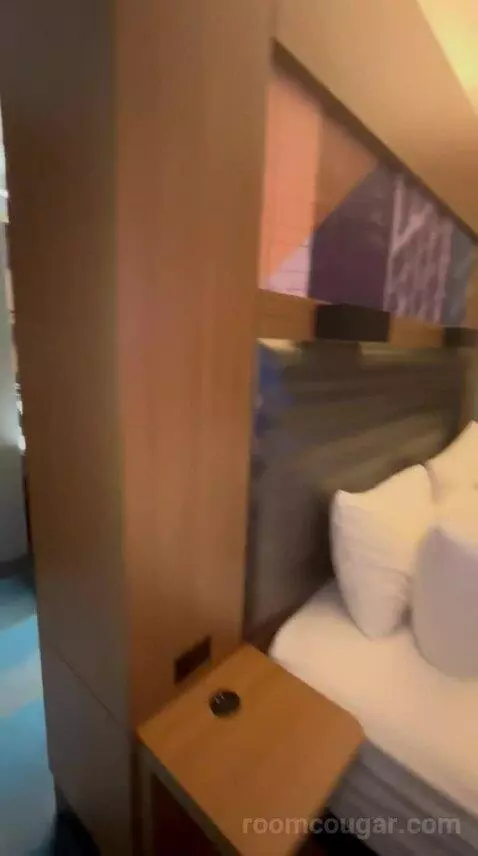 Standard King Room (#523) bed picture #2
