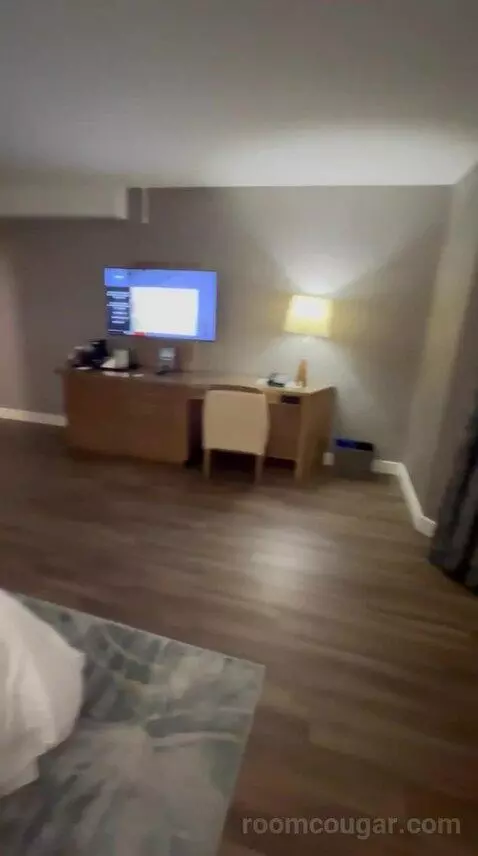 Traditional, Guest Room, 1 King (#726) bed picture #12