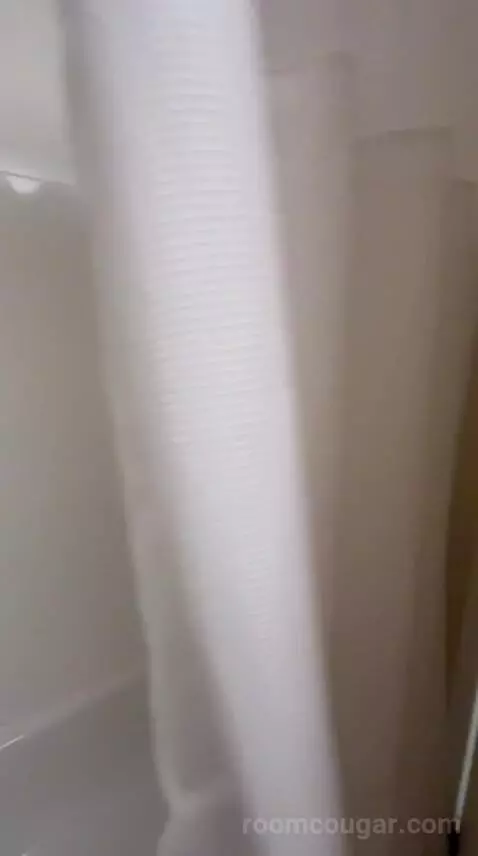 King Room (#308) bathroom picture #7