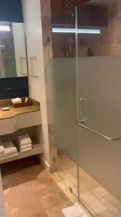 Ocean View, Guest Room, 2 Double, Pacific Ocean View (#6029) bathroom picture #4
