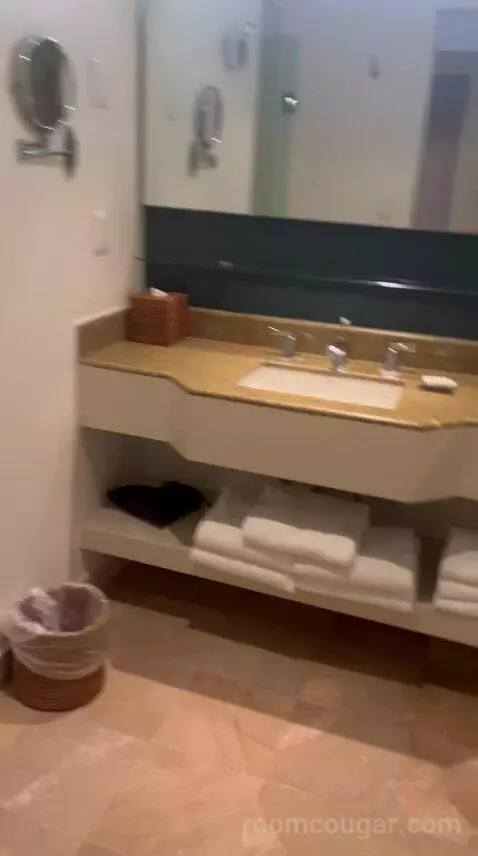 Ocean View, Guest Room, 2 Double, Pacific Ocean View (#6029) bathroom picture #12