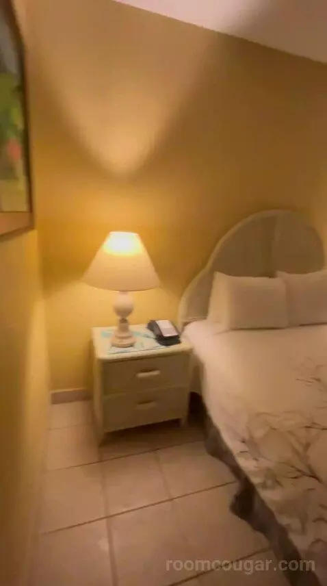 Standard (#219) bed picture #3