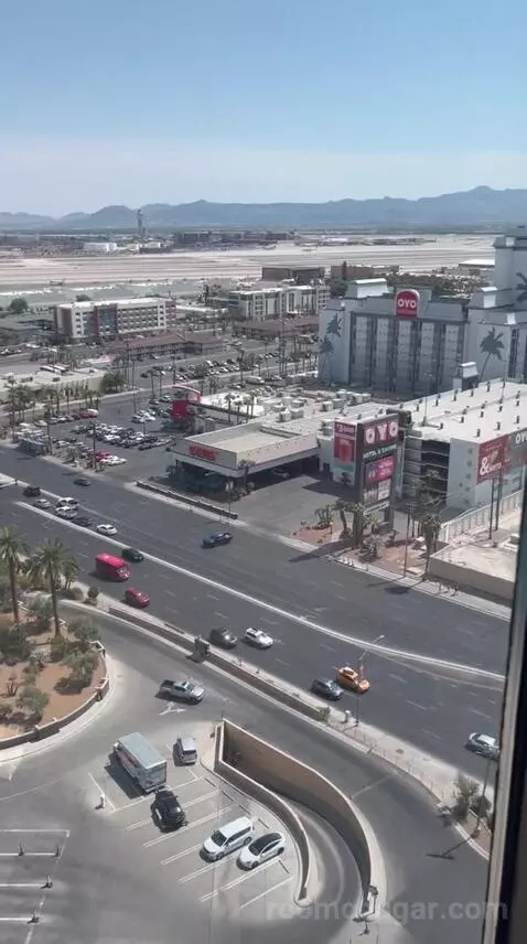 Executive King Suite + Grand Queen Room (#21-329) view picture #12