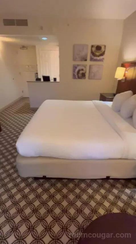 King Room - Concierge Level (#1511) bed picture #4