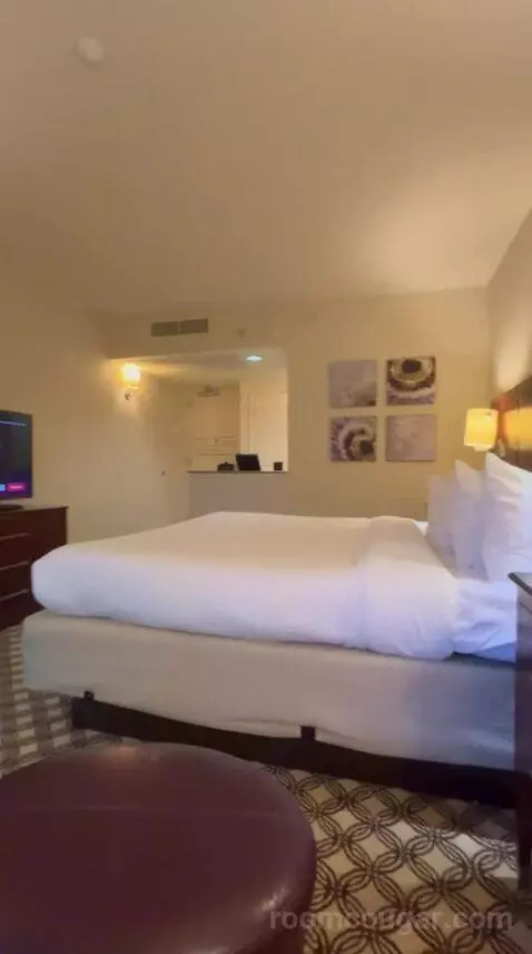 King Room - Concierge Level (#1511) bed picture #7