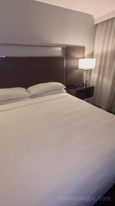 King Room (#1407) bed picture #4