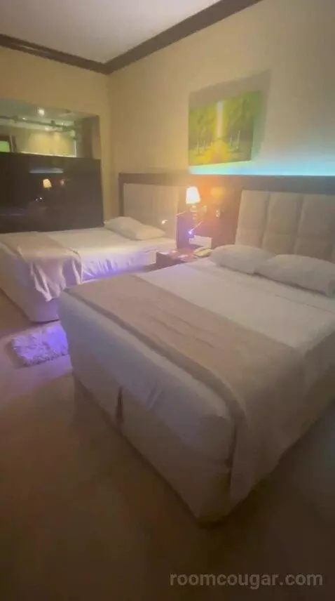 Queen Room with Two Queen Beds (#415) bed picture #7