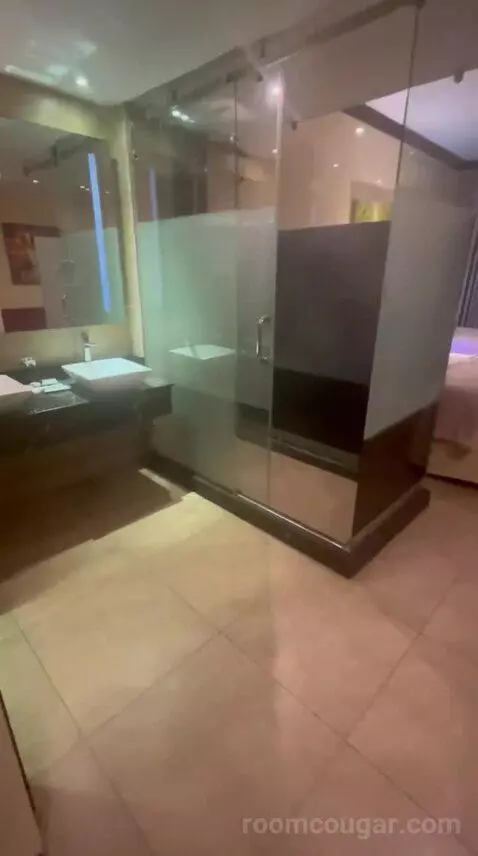 Queen Room with Two Queen Beds (#415) bathroom picture #6