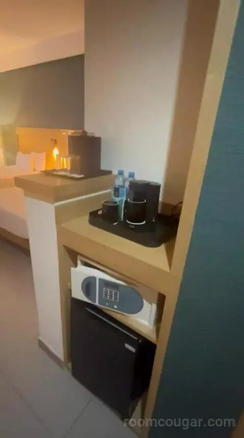 Standard Room with Two Double Beds and Airport Transfer (#310) bed picture #2
