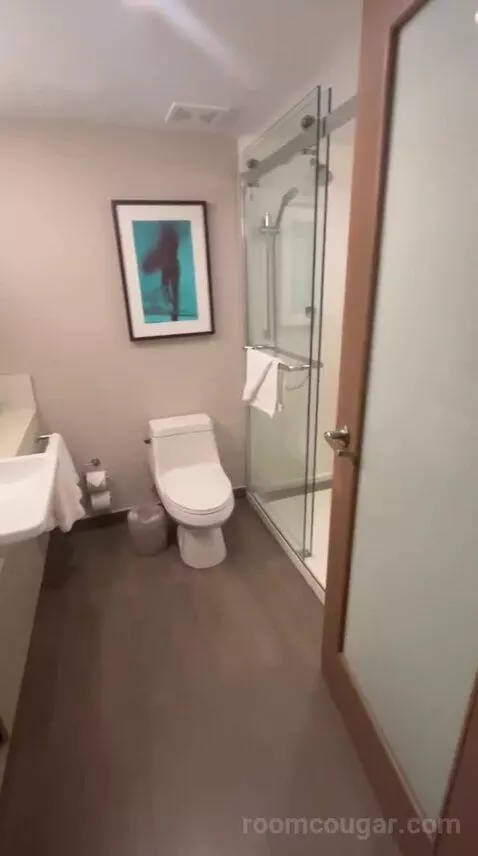 Quality Room, 2 Queen Beds (#1023) bathroom picture #1