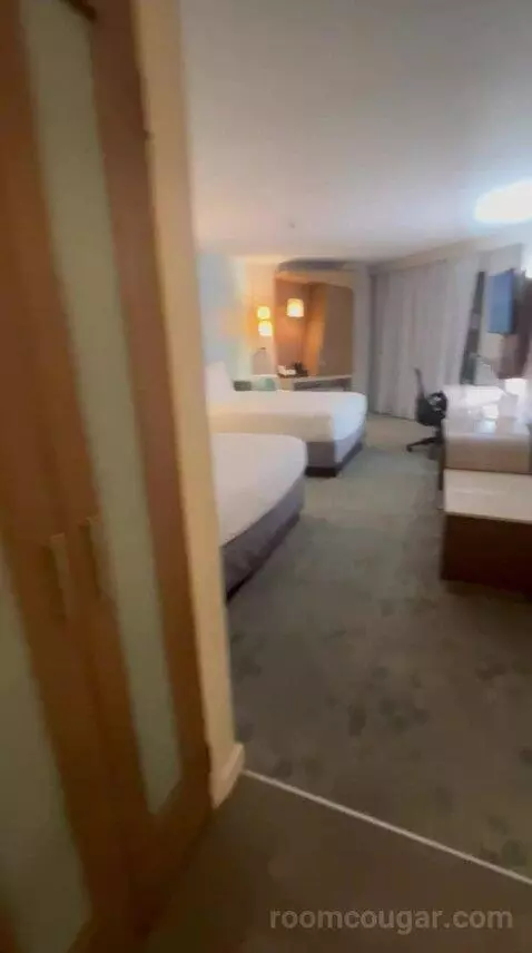 Quality Room, 2 Queen Beds (#1023) bed picture #3
