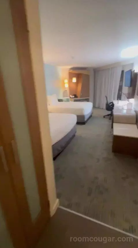 Quality Room, 2 Queen Beds (#1023) bed picture #4