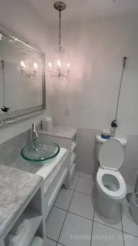 King Room (#824) picture #10