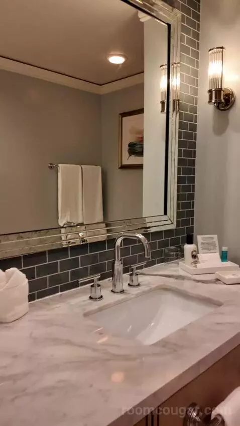 2 Double Beds with Balcony bathroom picture #8
