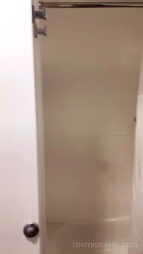 King Room bathroom picture #5