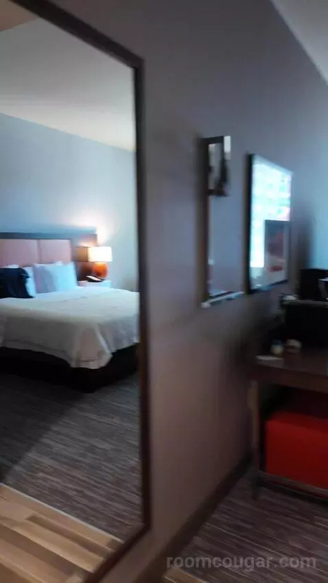 King Room bed picture #6