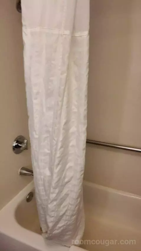 2 Double Beds bathroom picture #9