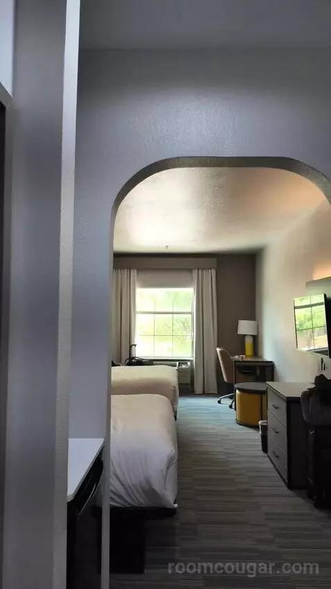 Queen Suite with Two Queen Beds - Disability Access bed picture #1