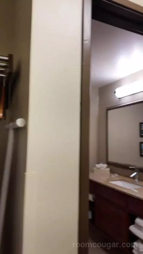 2 Doubles Room bathroom picture #1