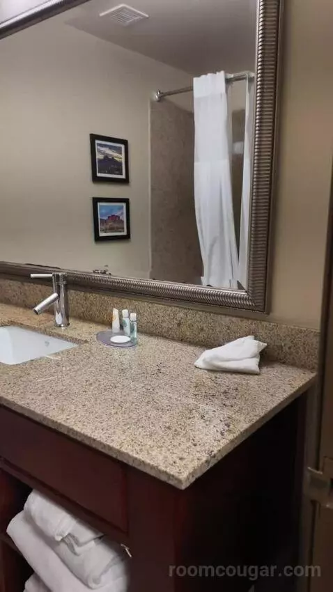 2 Doubles Room bathroom picture #6