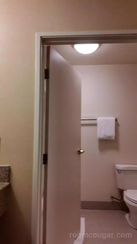Queen Room with Two Queen Beds bathroom picture #1
