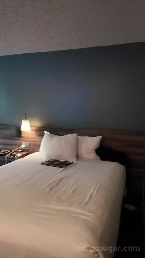Queen Room with Two Queen Beds bed picture #1