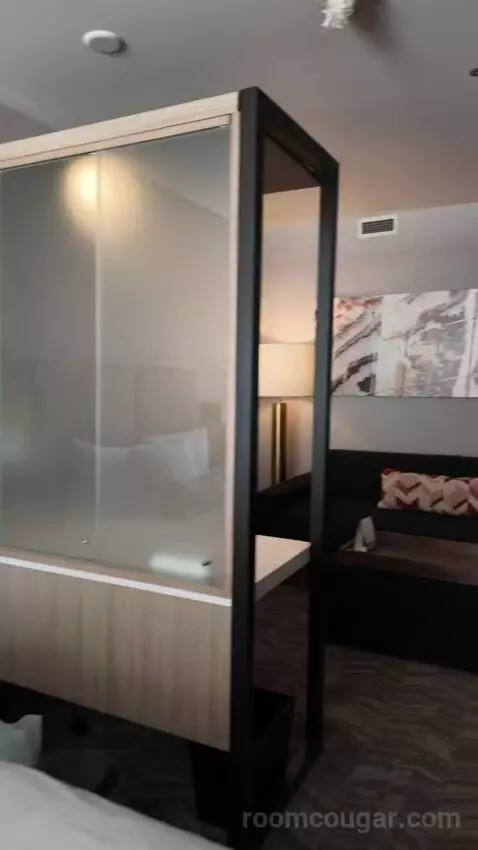 Suite with Two Queen Beds and Trundle Bed - Hearing Accessible bed picture #7