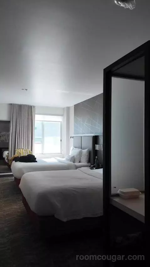 Suite with Two Queen Beds and Trundle Bed - Hearing Accessible bed picture #9