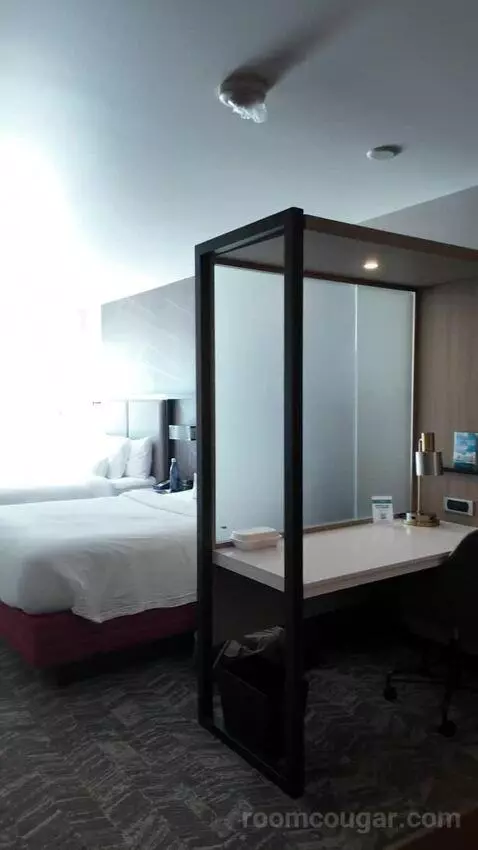 Suite with Two Queen Beds and Trundle Bed - Hearing Accessible bed picture #4