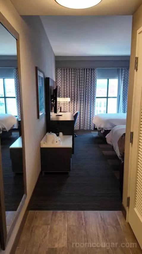 Queen Room with Two Queen Beds bed picture #1