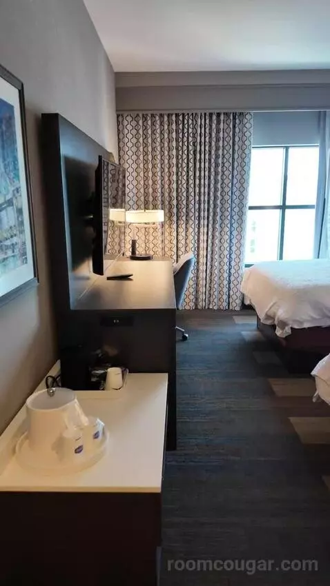 Queen Room with Two Queen Beds bed picture #6