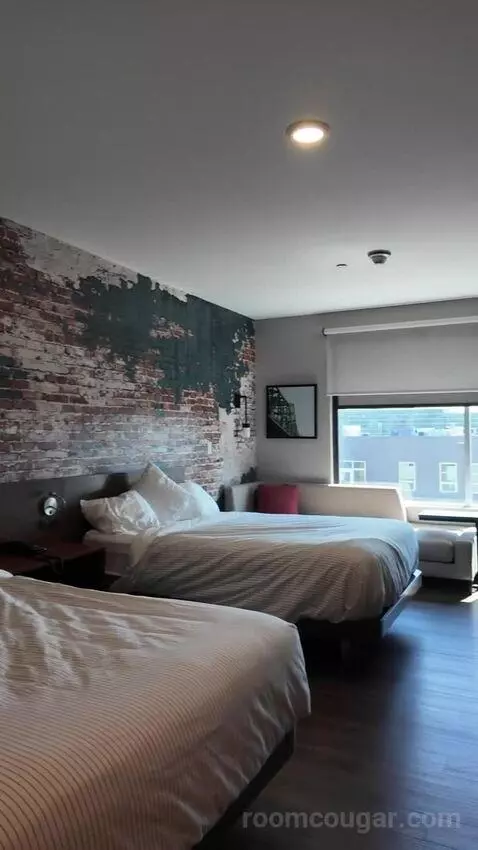 Queen Room with Two Queen Beds bed picture #2