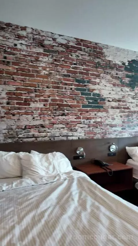 Queen Room with Two Queen Beds bed picture #3