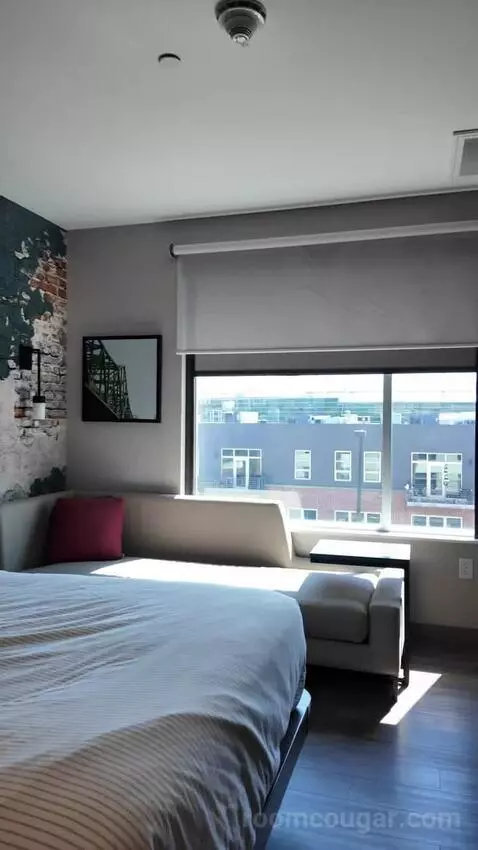 Queen Room with Two Queen Beds bed picture #4