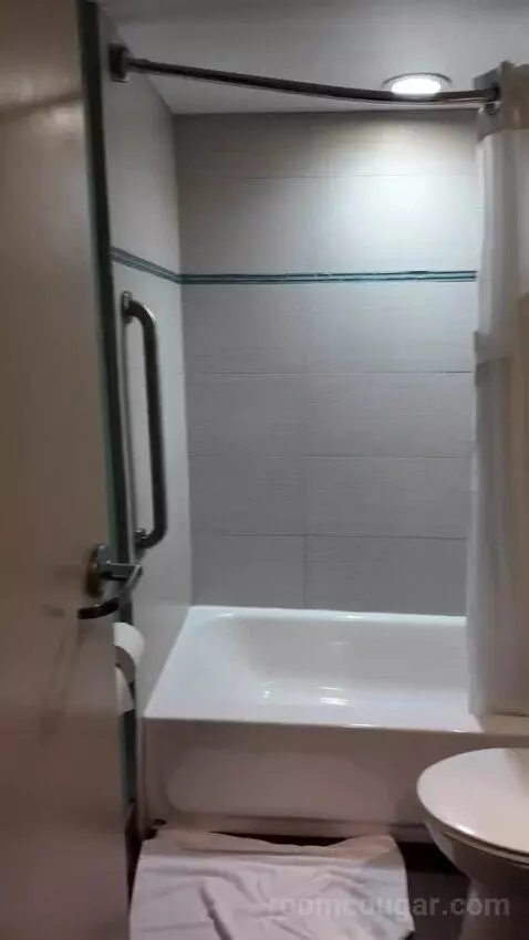 Double Room with Two Double Beds bathroom picture #6