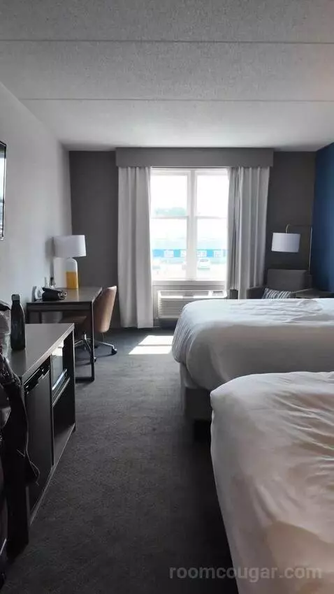 Studio Suite with Two Queen Beds bed picture #2