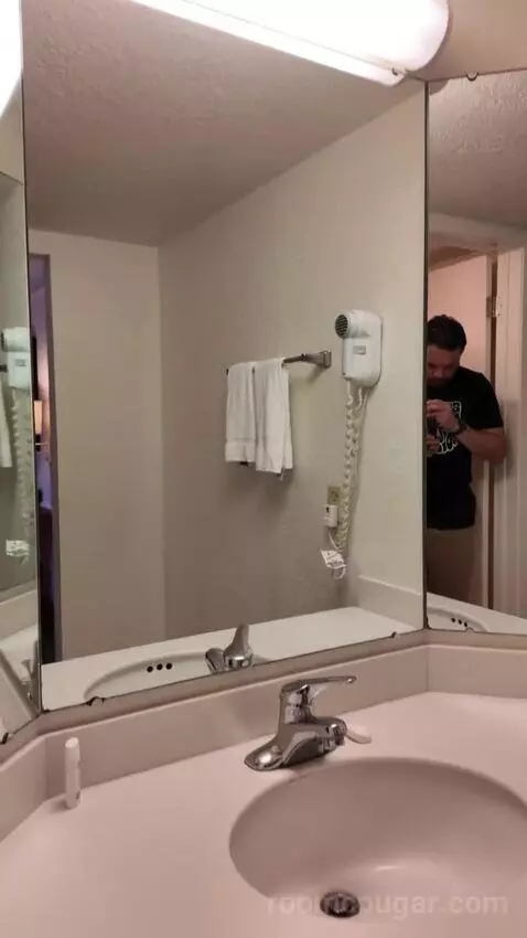 Standard bathroom picture #3