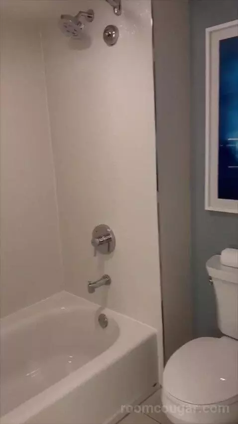 Guest Room, 2 Double, Resort View (Includes Early Entry To Disney Theme Parks) (#5131) bathroom picture #6
