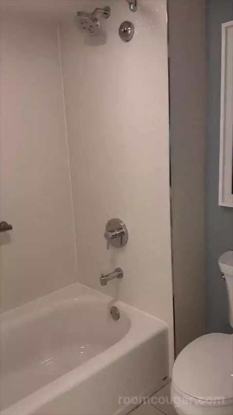 Guest Room, 2 Double, Resort View (Includes Early Entry To Disney Theme Parks) (#5131) bathroom picture #7