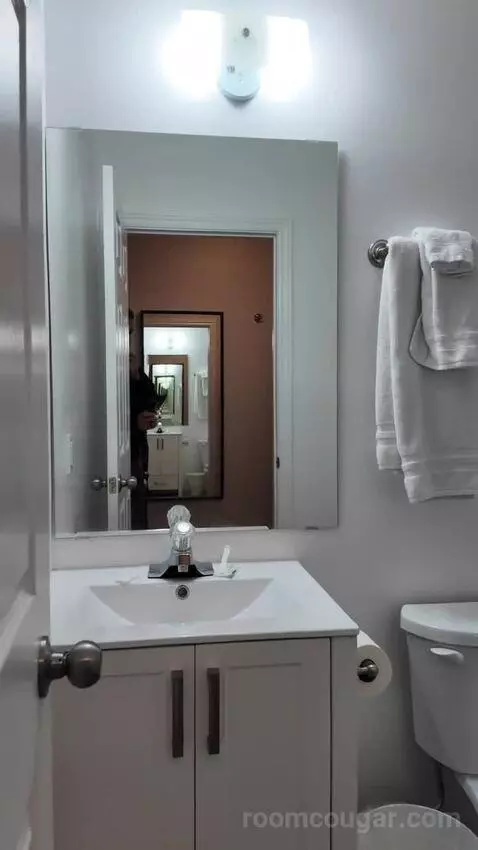 Standard (#206) bathroom picture #5