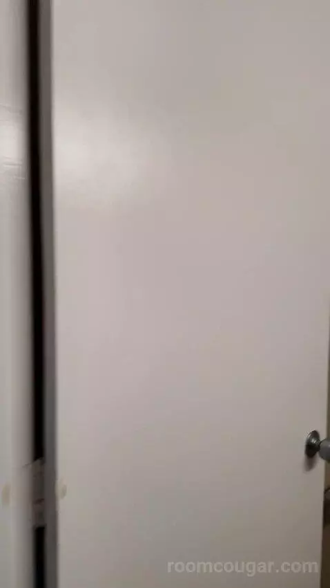 Standard (#102) bathroom picture #1